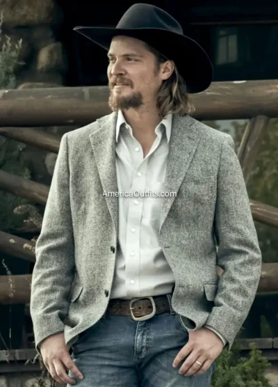 Luke-Grimes-Yellowstone-Kayce-Dutton-Blazer